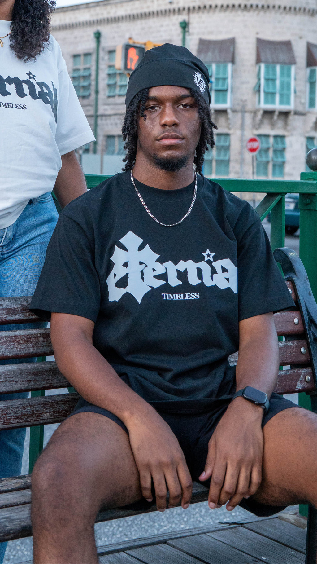 BLACK CROSSES TEE